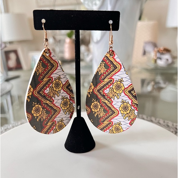 African Tear Drop Dangle Earrings - Picture 1 of 5